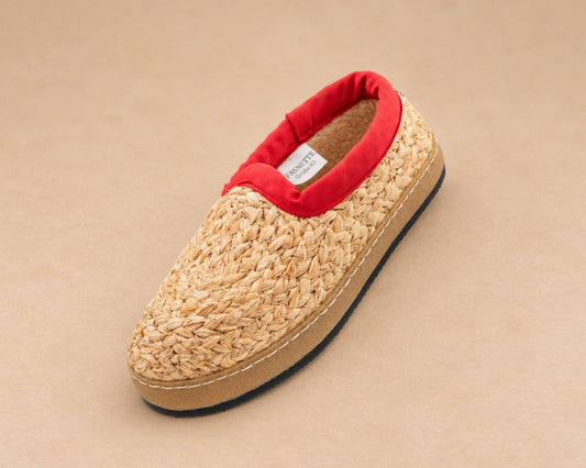 Strohschuhe mit Profilsohle Einband rot
